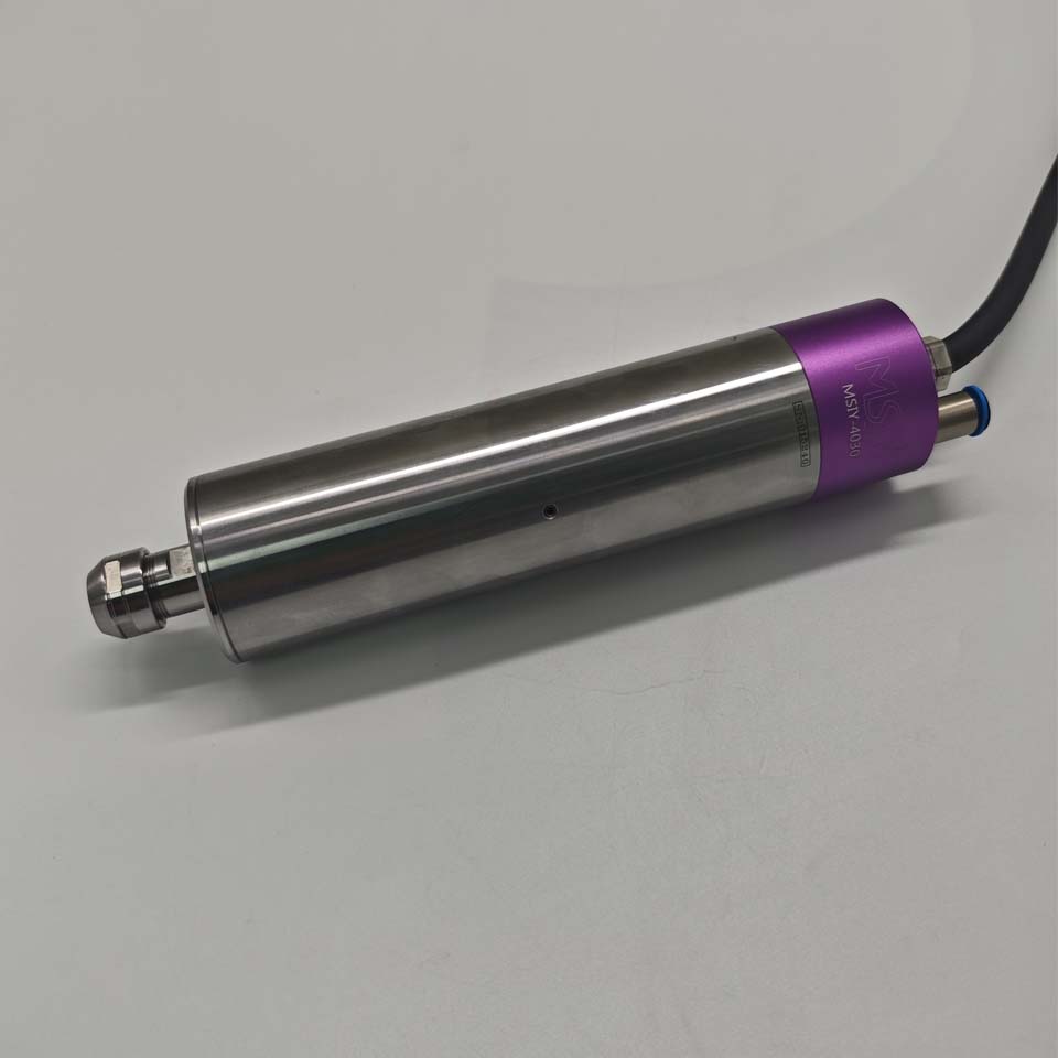 MSIY-4030 electric spindle is a brushless air-cooled electric spindle with an outer diameter of 40mm, an adjustable speed of 1000-30000rpm, an output power of 600W, a torque of 30cN. m, and the ability to hold tool diameters of 1.0-7.0mm. Drilling, milling, cutting, chamfering, and carving are all available.