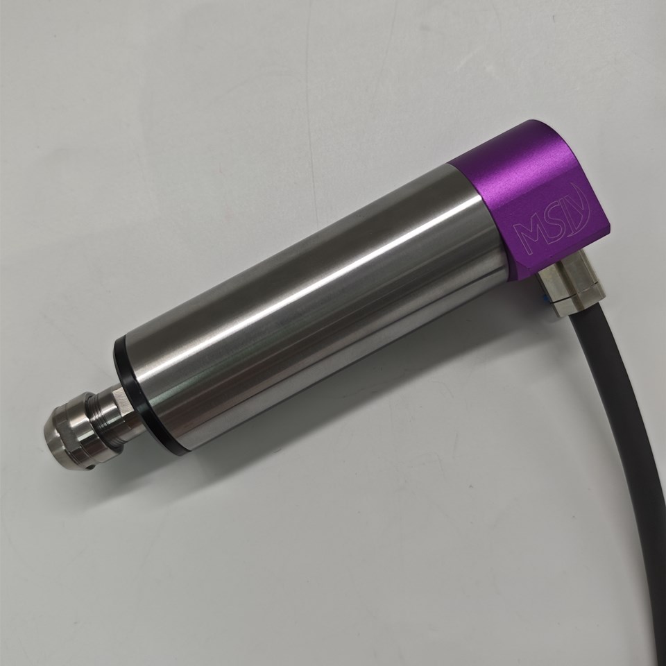 MSIY-3316 brushless electric spindle, with an outer diameter of 33mm, adjustable speed of 1000-16000rpm, small size, can be installed on small CNC lathes such as walking machines, cutting machines, or various specialized machines. Commonly used for precision machining such as drilling, milling, cutting, chamfering, etc.