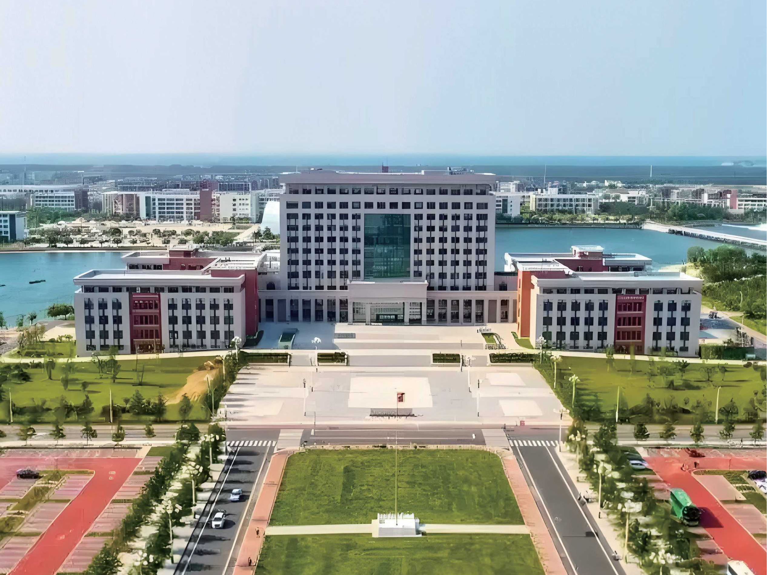 高校全场景绿色低碳综合能源托管服务